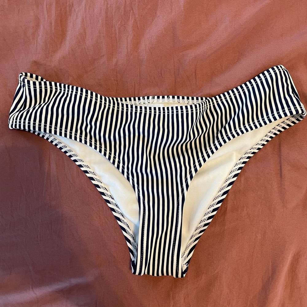 Xhilaration bikini bottoms